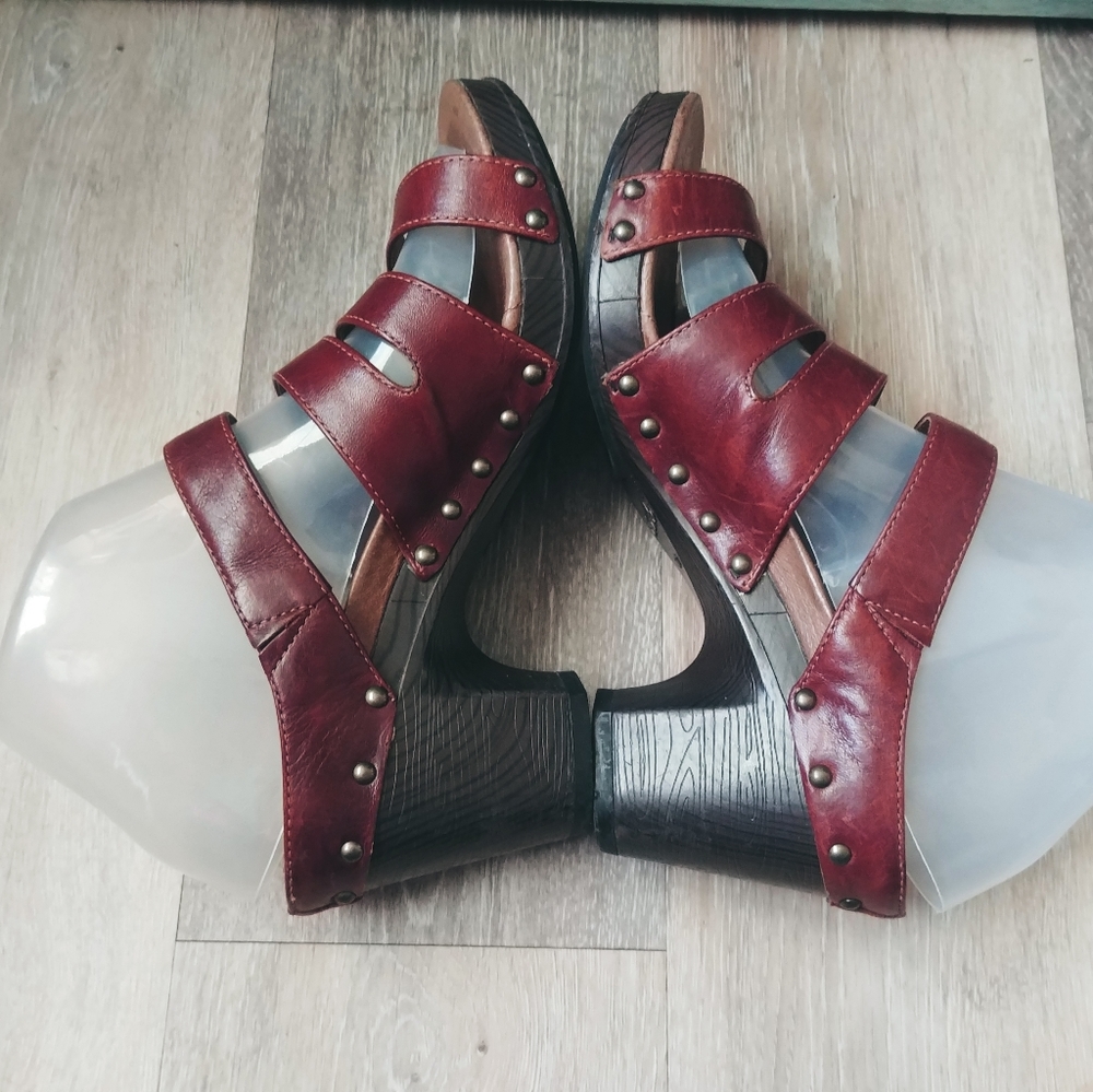 Dansko Brown Leather Floral Sandal  38 - Picture 5 of 9